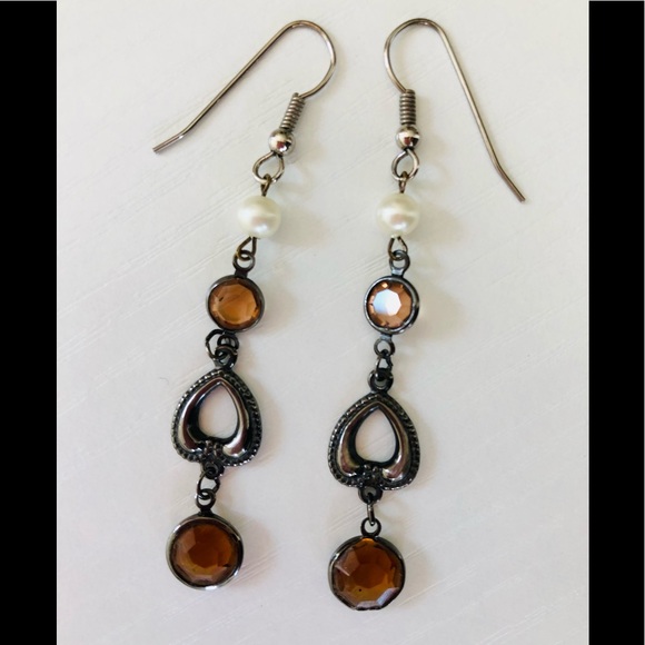 Newman Marcus 2 asymmetric Gold hinged 4” cuff bracelets. - Picture 13 of 16